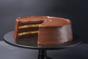 CHOCOLATE BANANA CAKE
